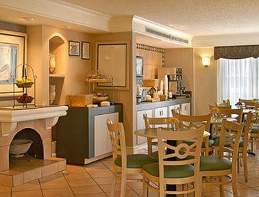 Baymont By Wyndham Longview Motel Restoran gambar